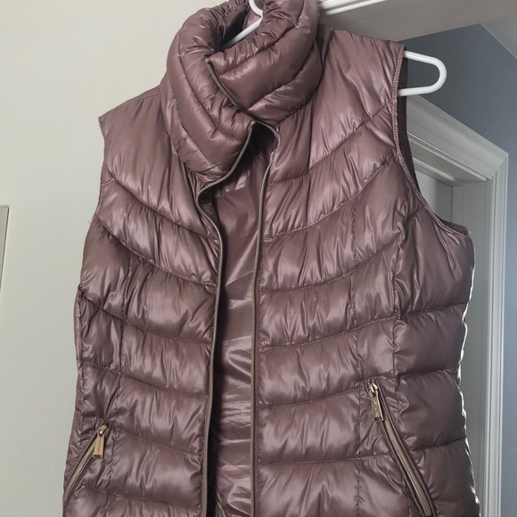 Calvin Klein Rose Gold Puffer Vest - Size Large - Picture 7 of 7